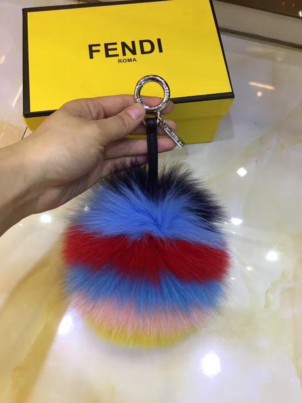 2017SS フェンディスーパーコピー 絶対欲しい*POMPOM CHARM*ポンポン バッグチャーム
